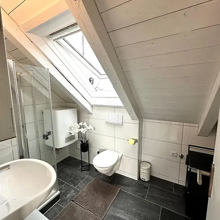 Zentrale Mit Dachterasse Apartamento *