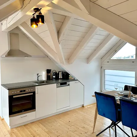 Zentrale Mit Dachterasse Apartament